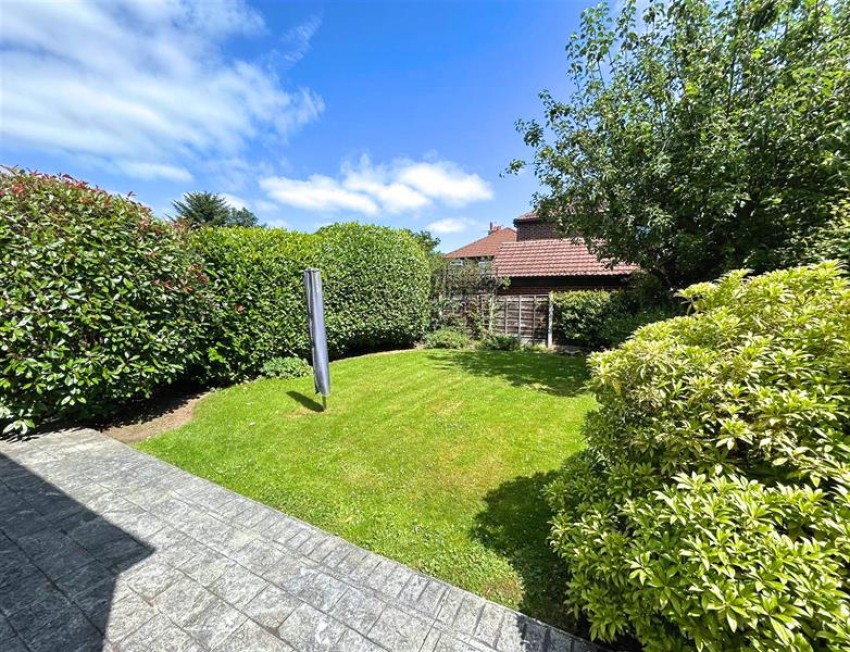 Images for Barnfield Crescent, Sale