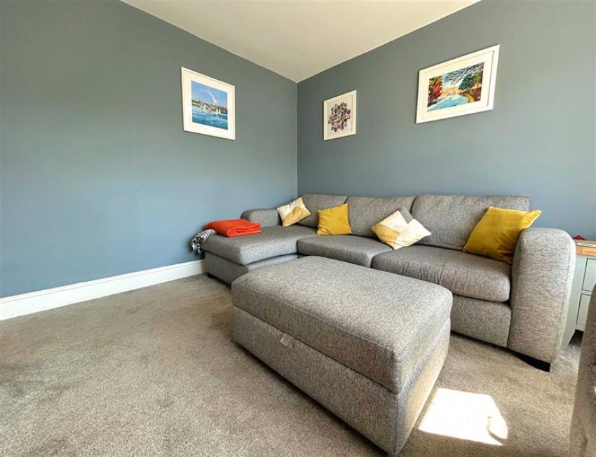 Images for Norton Avenue, Sale