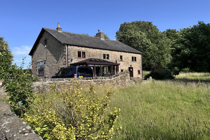 Chapel-En-Le-Frith, High Peak