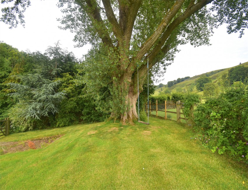 Images for Combs, Chapel-En-Le-Frith, High Peak