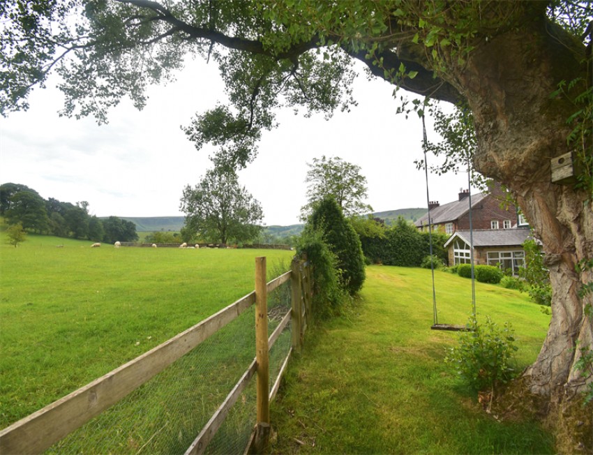 Images for Combs, Chapel-En-Le-Frith, High Peak