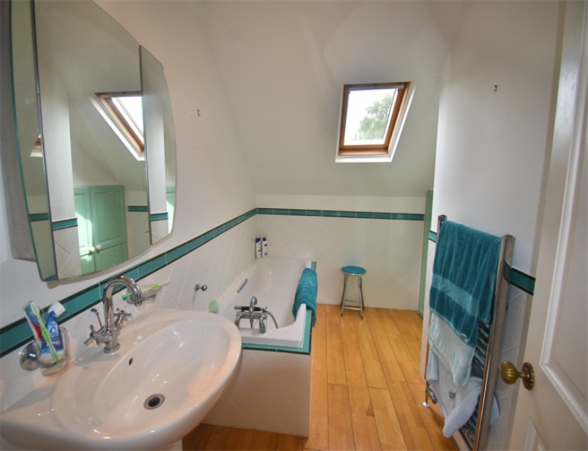 Images for Combs, Chapel-En-Le-Frith, High Peak