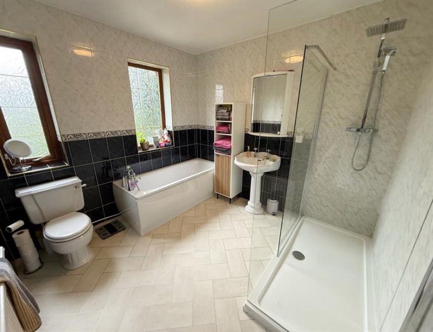 Images for Southdown Crescent, Cheadle Hulme