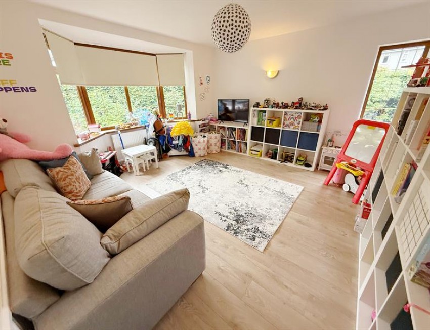 Images for Southdown Crescent, Cheadle Hulme