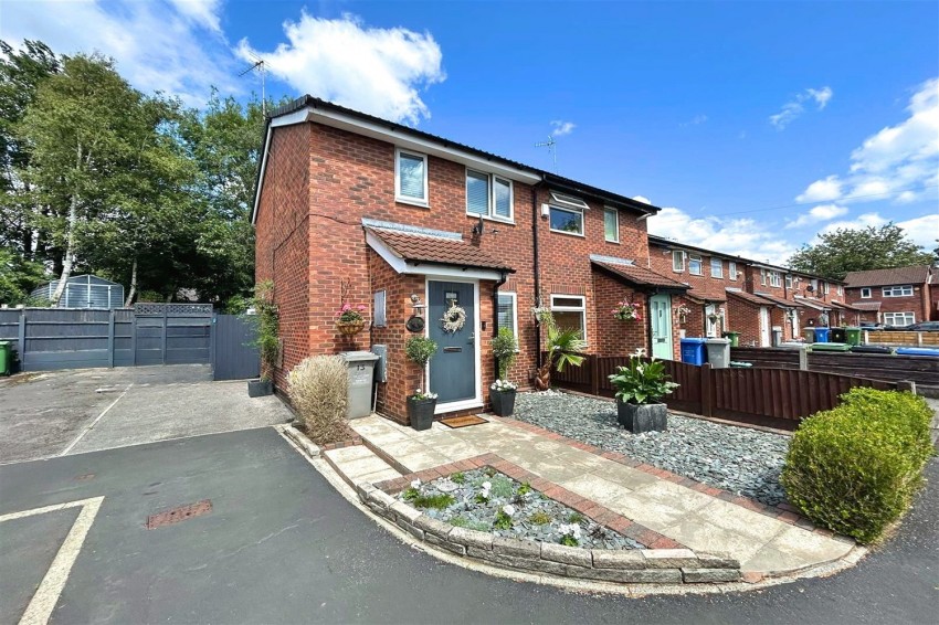 Images for Newmarket Close, Sale