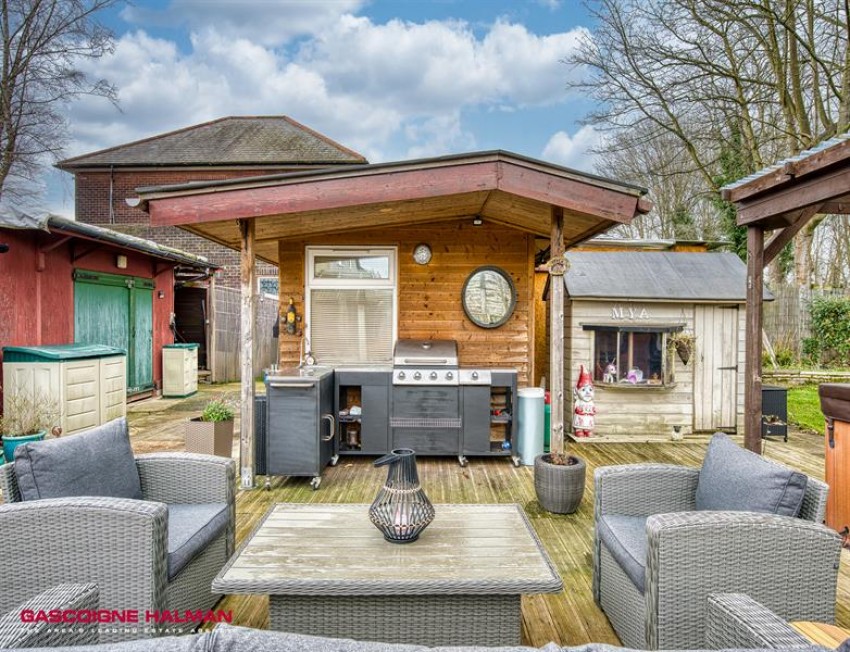 Images for Garners Lane, Davenport