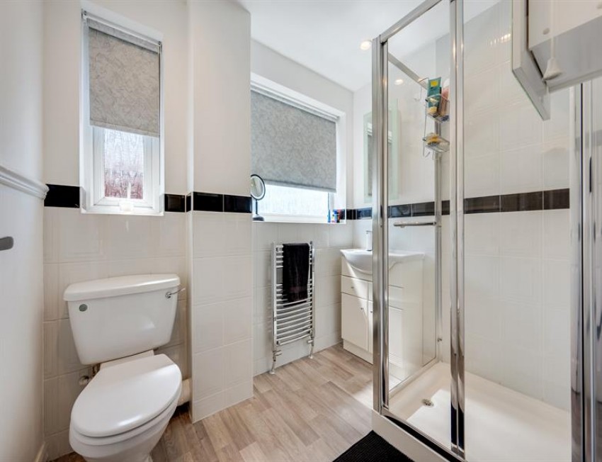 Images for Stoneleigh Avenue, Sale
