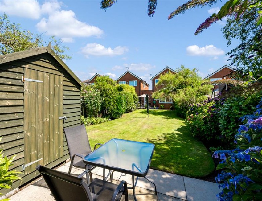 Images for Stoneleigh Avenue, Sale