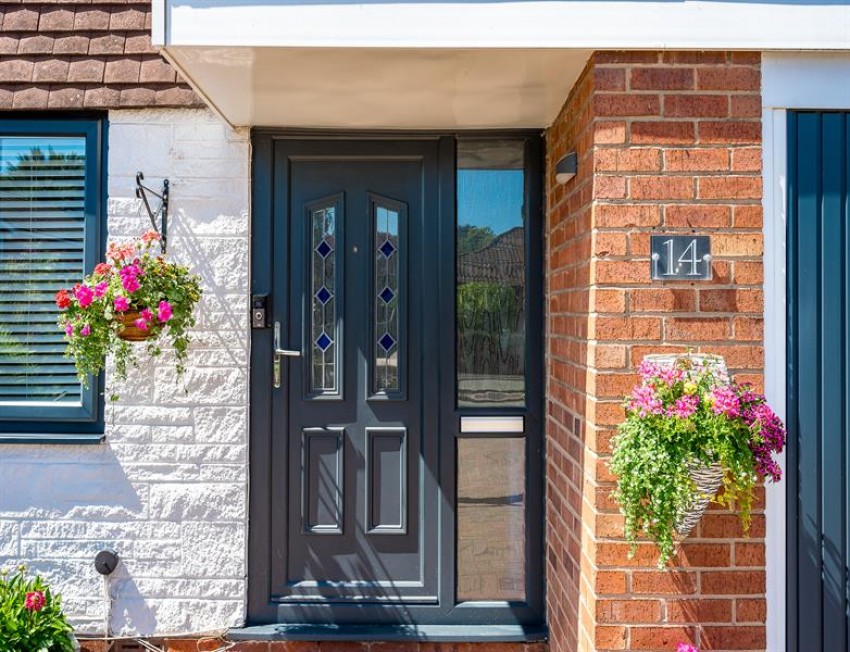 Images for Stoneleigh Avenue, Sale