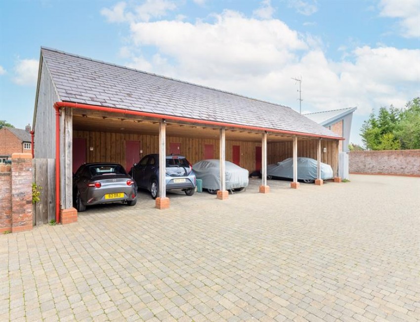 Images for Hoofield Hall Barns, Hoofield Lane, Huxley, Chester