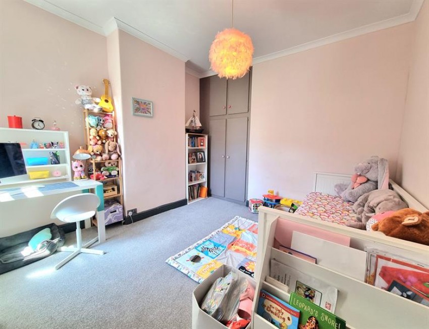 Images for Hazel Avenue, Sale