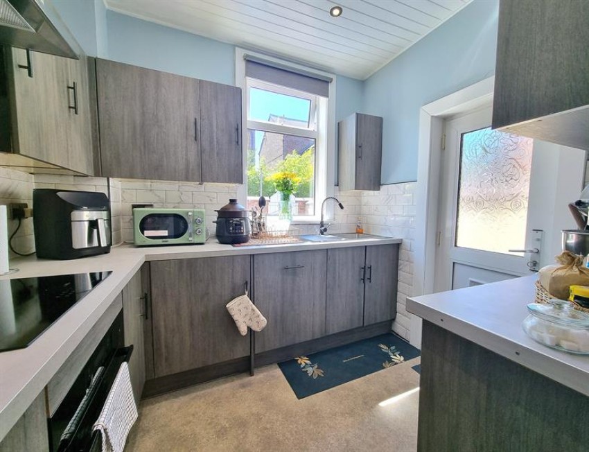 Images for Hazel Avenue, Sale