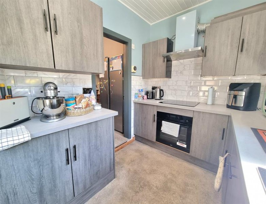 Images for Hazel Avenue, Sale