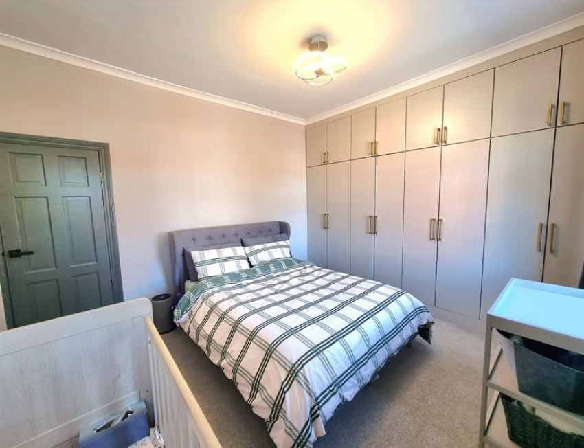 Images for Hazel Avenue, Sale