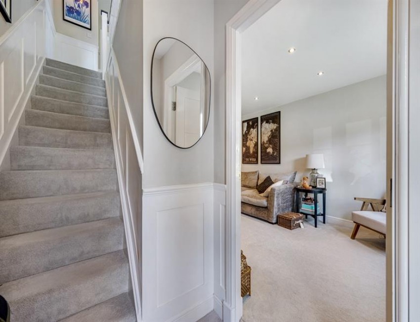Images for Park View, Hadfield, Glossop