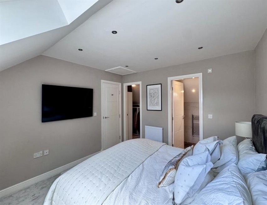 Images for Park View, Hadfield, Glossop