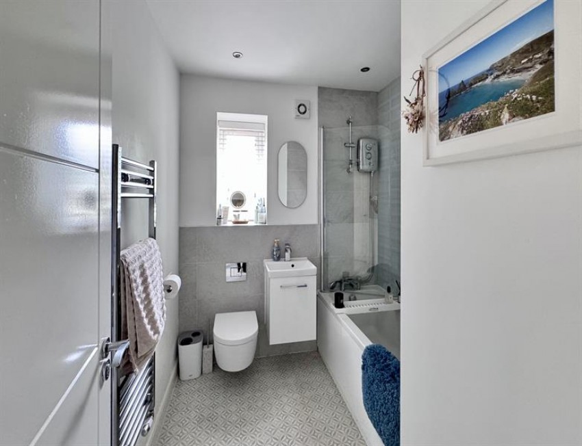Images for Park View, Hadfield, Glossop