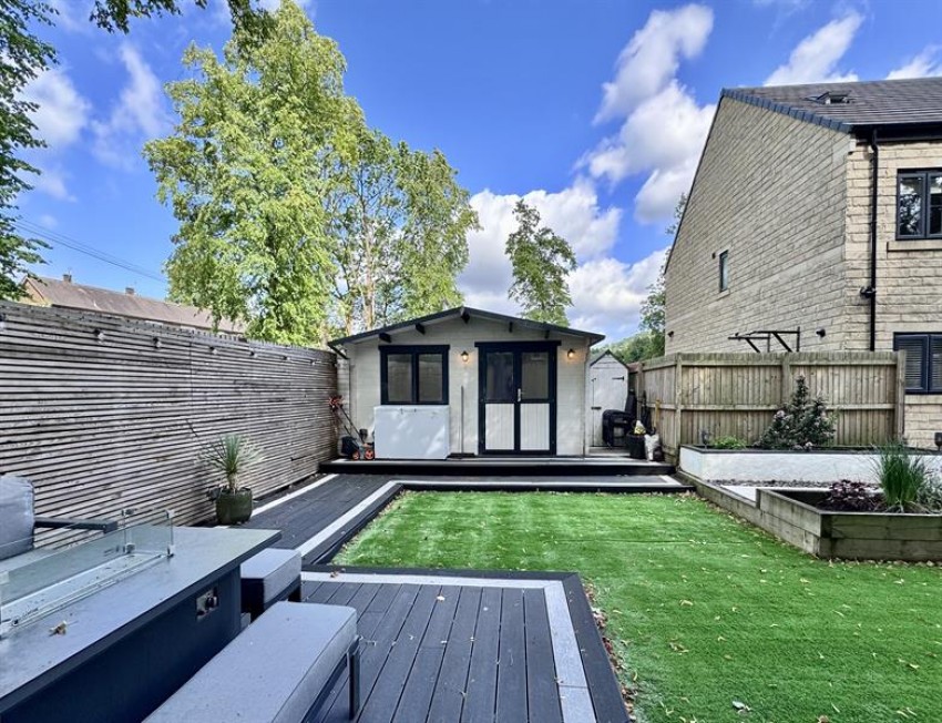 Images for Park View, Hadfield, Glossop