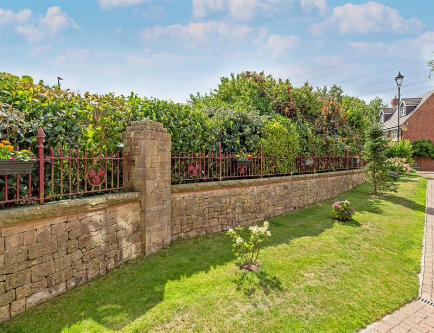 Images for Holford Moss, Sandymoor, Runcorn