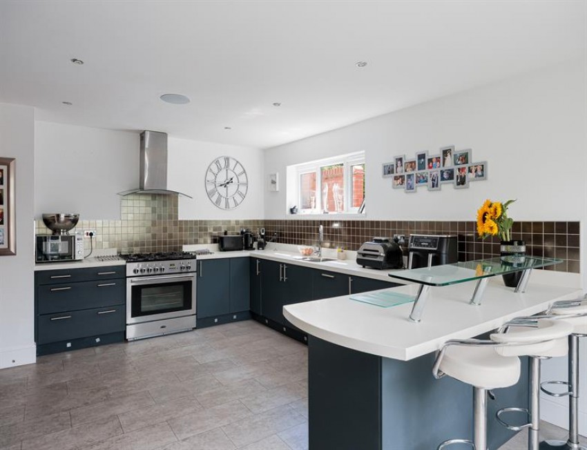 Images for Squirrels Chase - 3169 square feet house in 0.32 acre