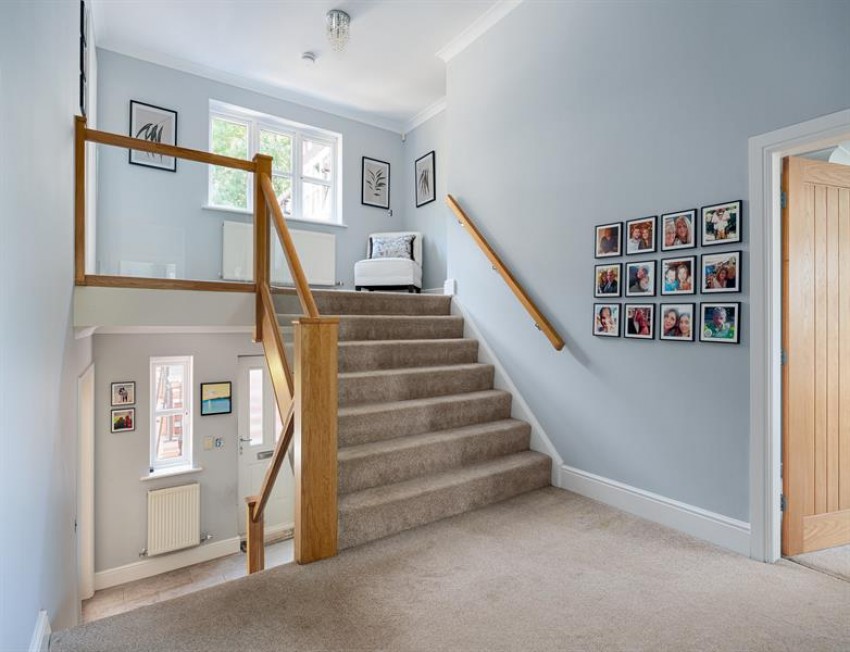 Images for Squirrels Chase - 3169 square feet house in 0.32 acre