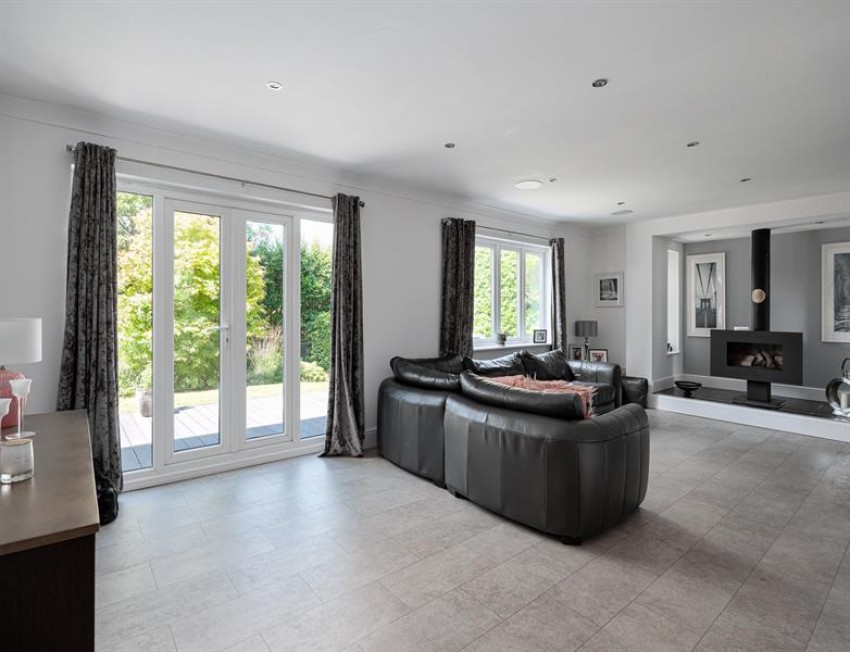 Images for Squirrels Chase - 3169 square feet house in 0.32 acre