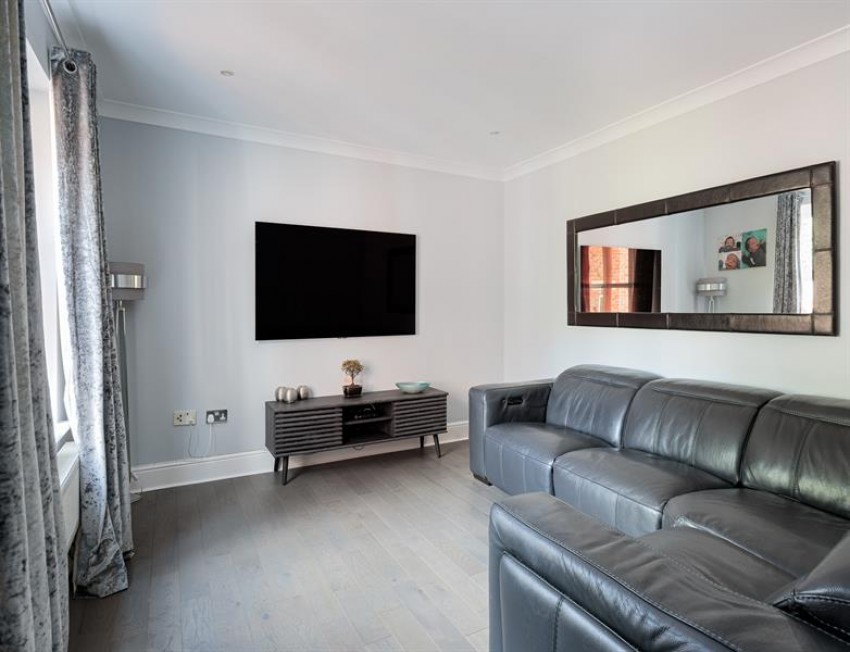 Images for Squirrels Chase - 3169 square feet house in 0.32 acre