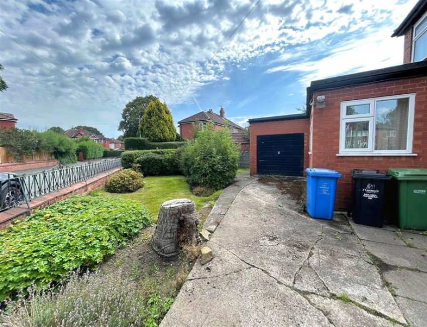 Images for Newby Drive, Sale