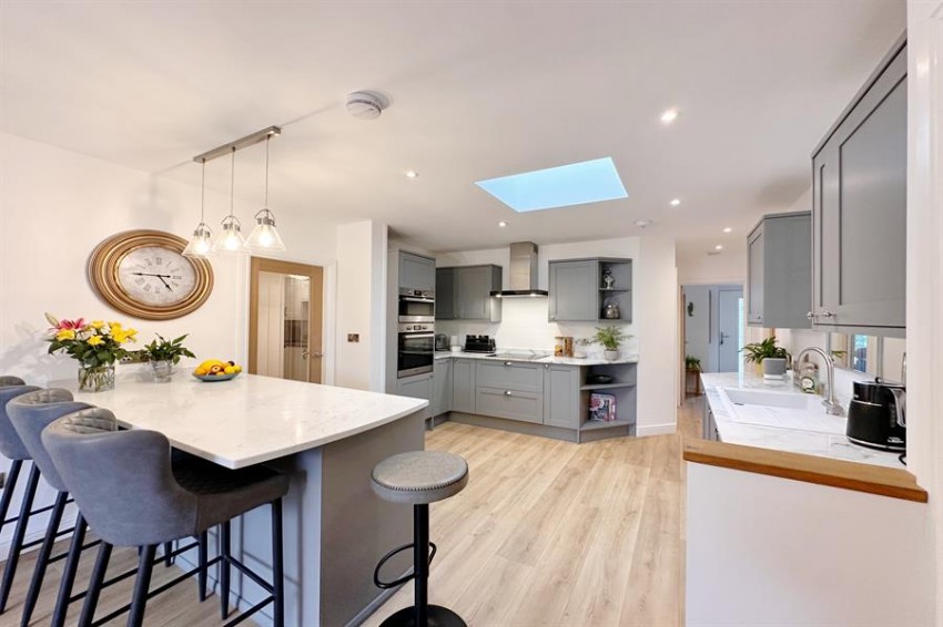 Images for Yew Tree Lane, Poynton