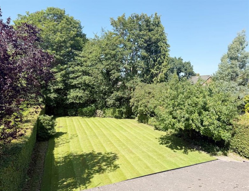 Images for Ladythorn Grove, Bramhall