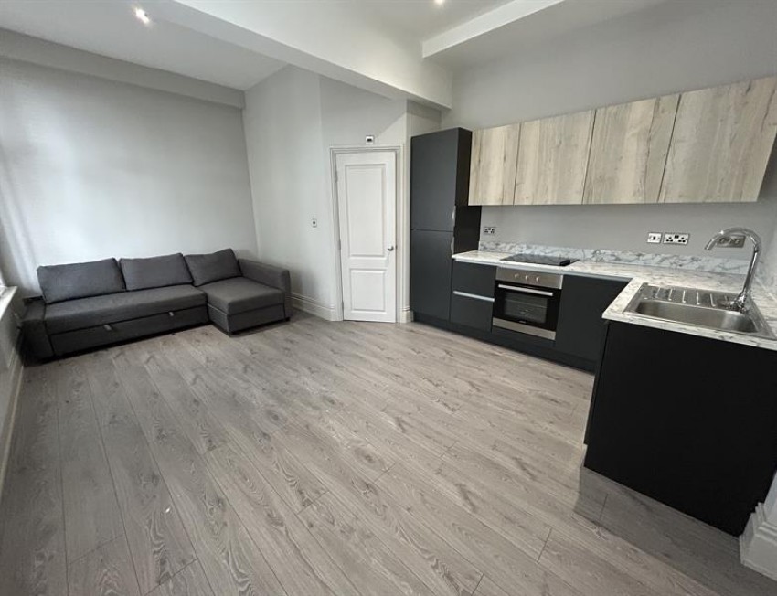 Images for Curzon Road, Sale