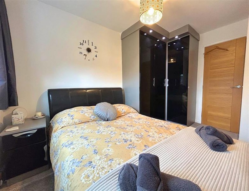 Images for Stoneleigh Avenue, Sale