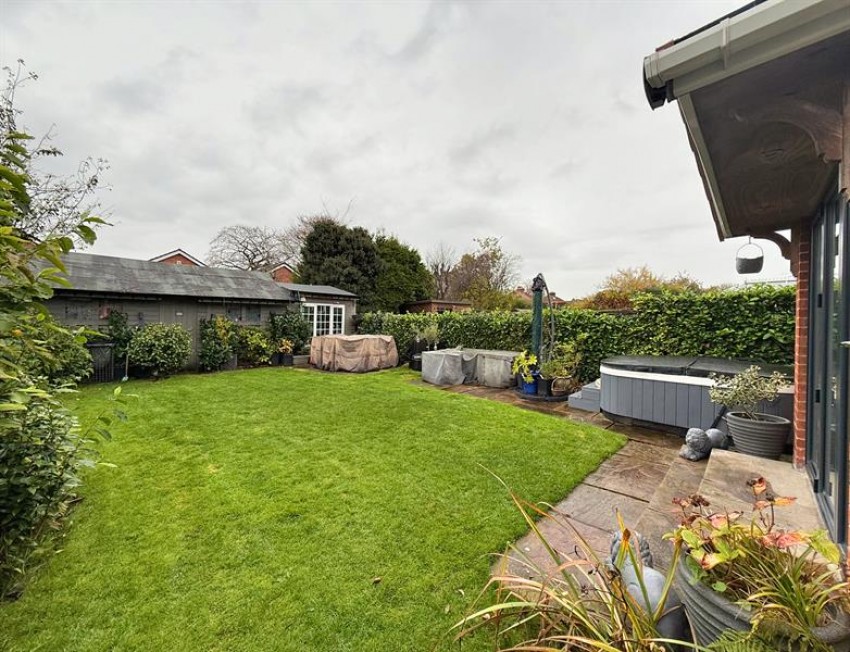 Images for Stoneleigh Avenue, Sale