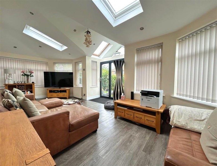 Images for Stoneleigh Avenue, Sale