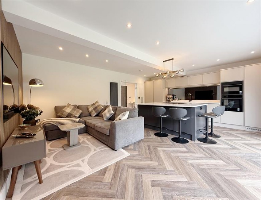 Images for Victoria Way, Bramhall