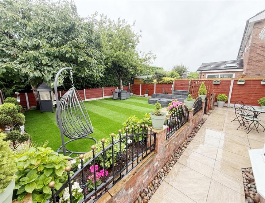 Images for Woodend, Bramhall