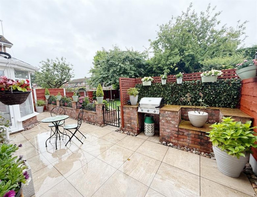 Images for Woodend, Bramhall