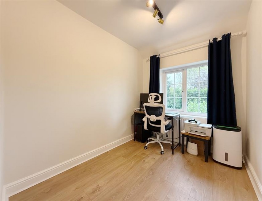 Images for Derwent Drive, Bramhall
