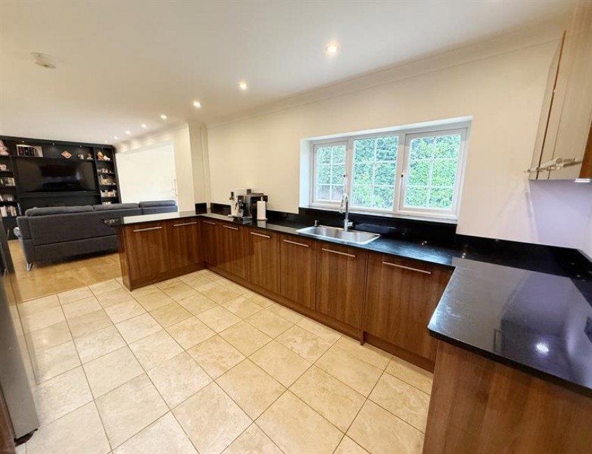 Images for Derwent Drive, Bramhall