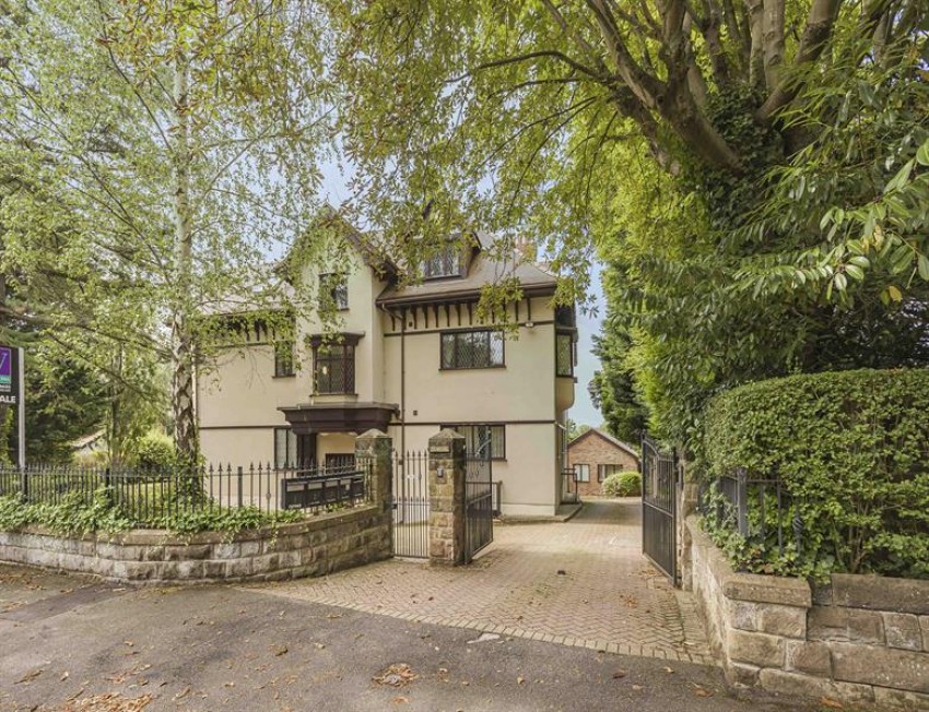 Images for The Avenue, Hale, Altrincham