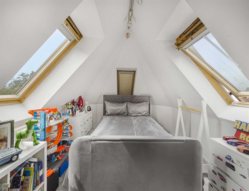 Images for The Avenue, Hale, Altrincham