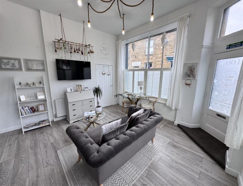 Images for Eccles Road, Chapel En Le Frith