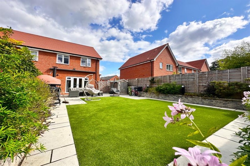 Images for Thomas Gray Road, Poynton