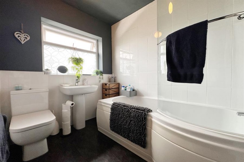 Images for Dickens Lane, Poynton