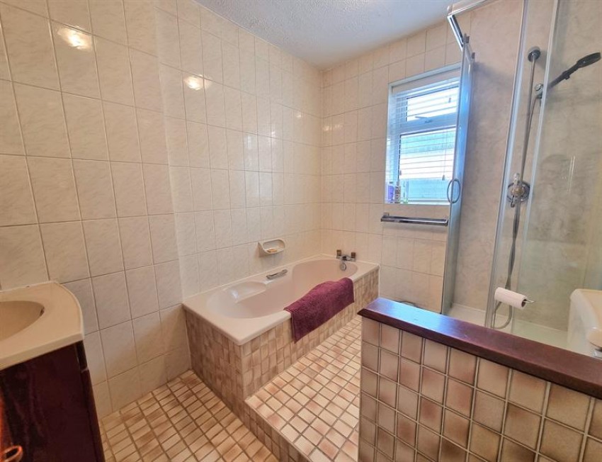 Images for Willoughby Close, Sale