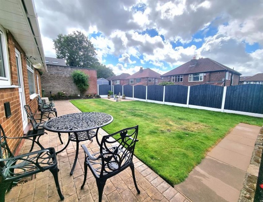 Images for Willoughby Close, Sale