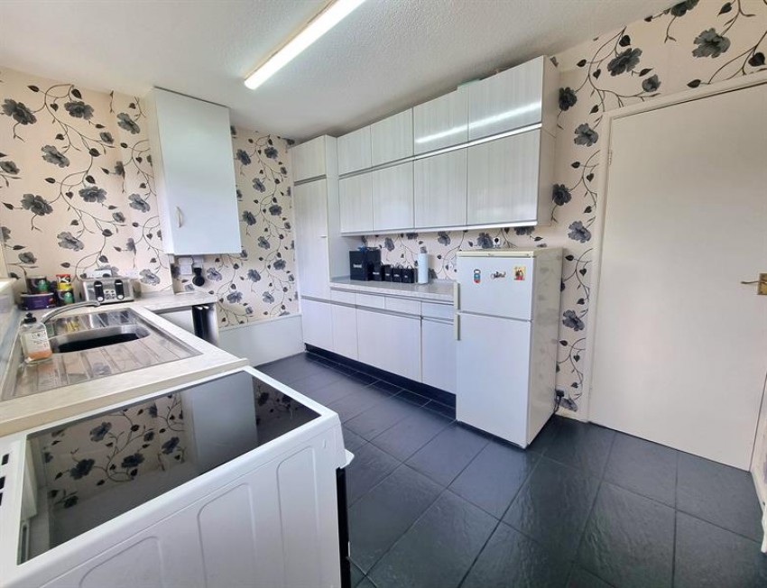 Images for Willoughby Close, Sale