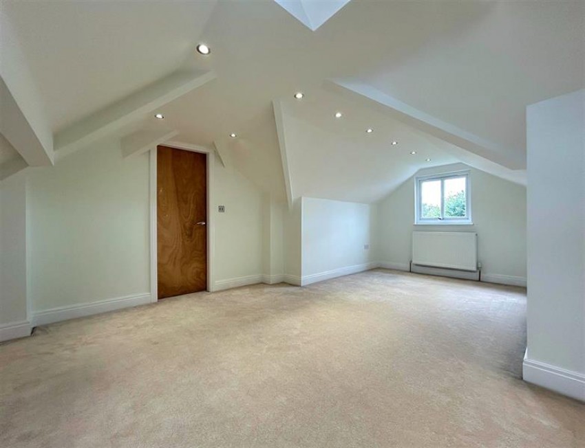 Images for 9 Alston Avenue, Sale, M33