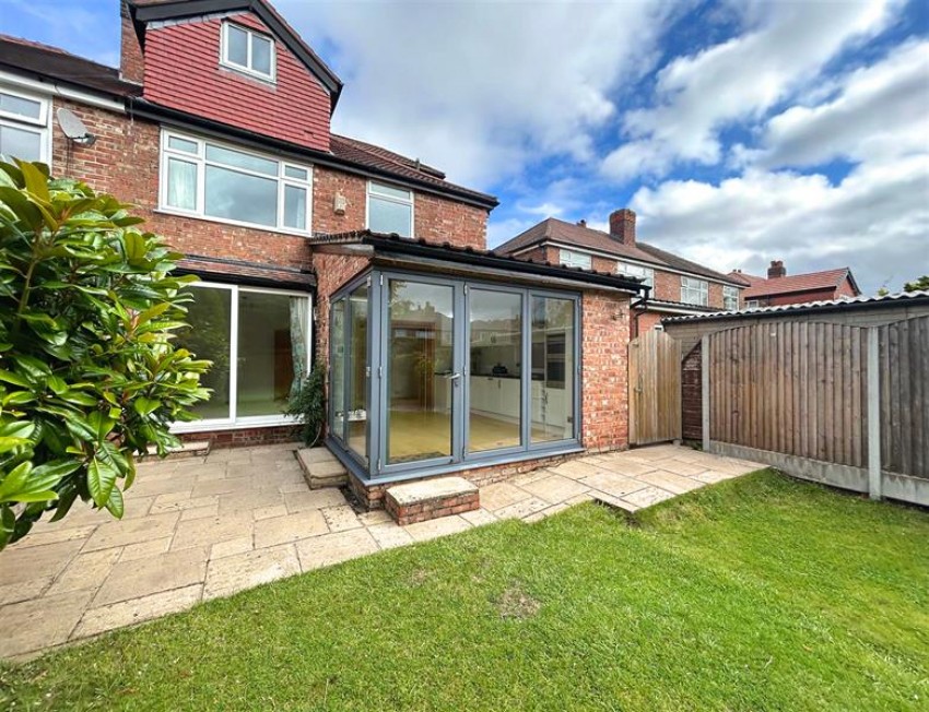 Images for 9 Alston Avenue, Sale, M33
