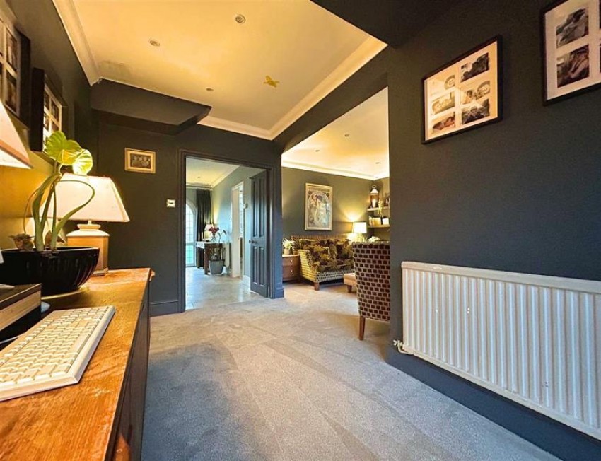 Images for Arcadia Avenue, Sale